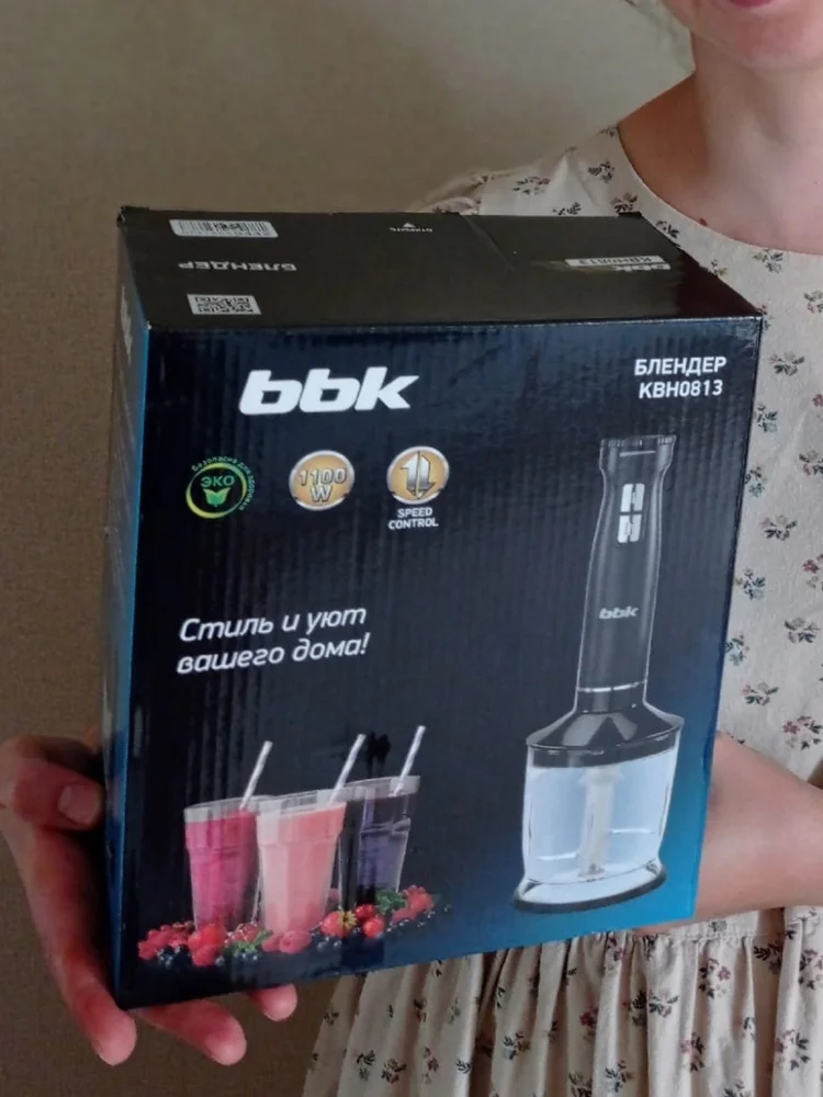 Погружной блендер BBK KBH0813, черный