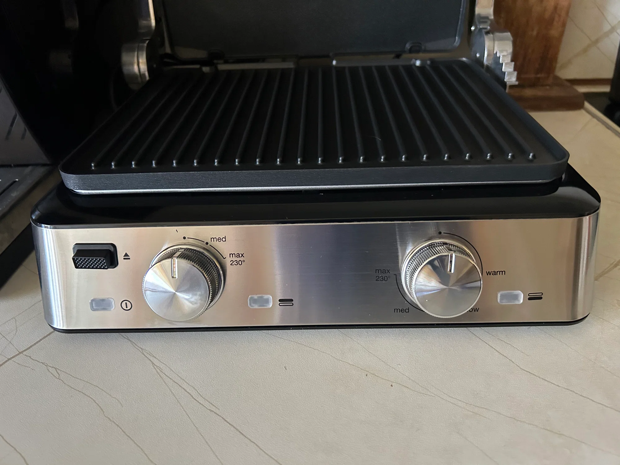 Гриль и шашлычница Braun CG7010