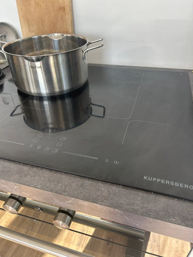 Индукционная варочная панель Kuppersberg ICI 615, индукция, High-Tech, 59 см, 9 уровней мощности, блокировка управления, автоматическое отключение, In