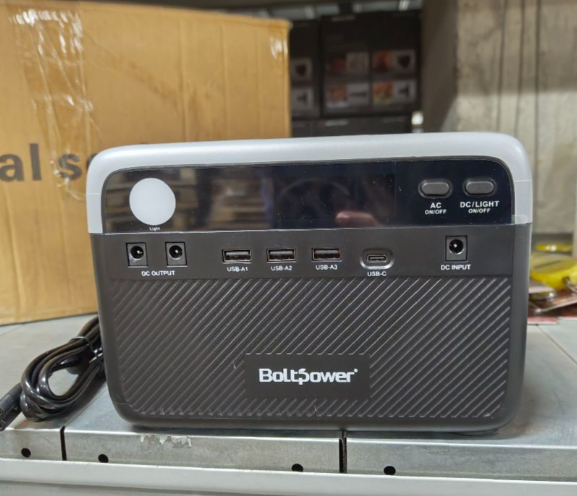 Портативная зарядная электростанция BOLTPOWER 300Вт