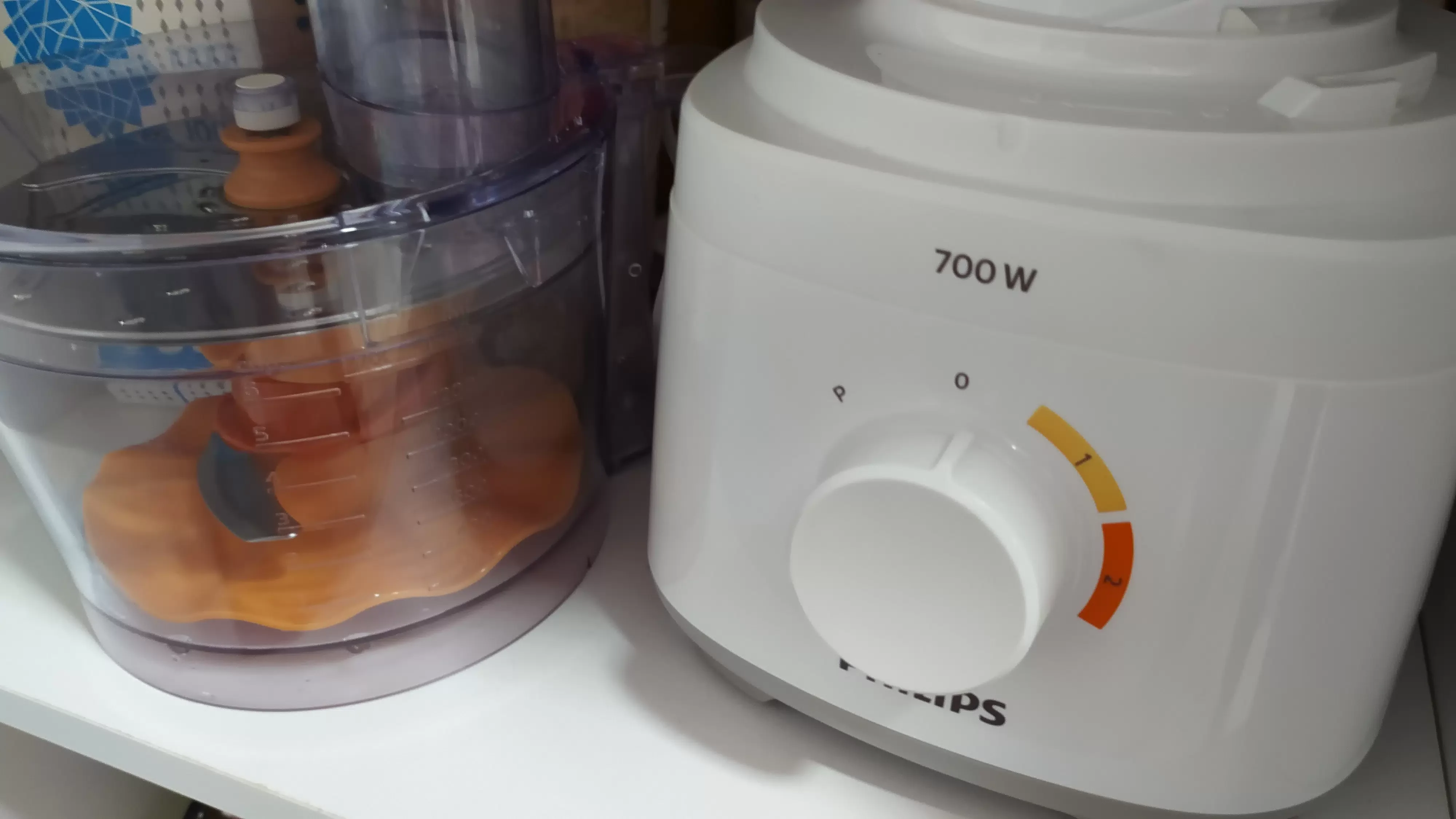 Кухонный комбайн Philips Daily Collection HR7310 700Вт,2 скорости,3 насадки,1,5л