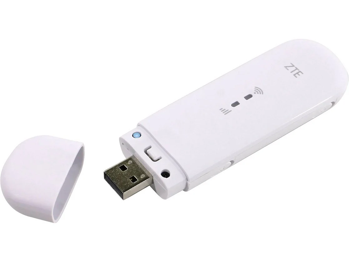 Модем 2G/3G/4G ZTE MF79RU USB Wi-Fi Firewall +Router внешний черный