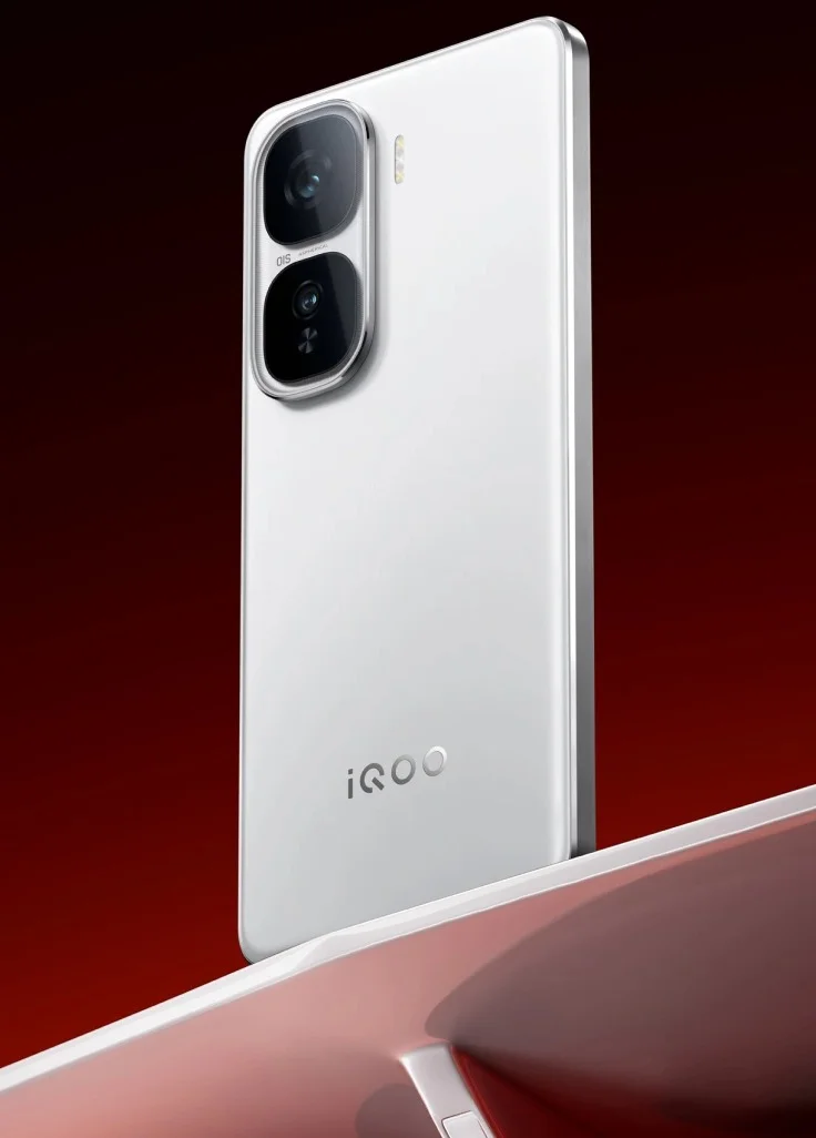 Смартфон iQOO Neo 10 16/512Gb Айсберг белый