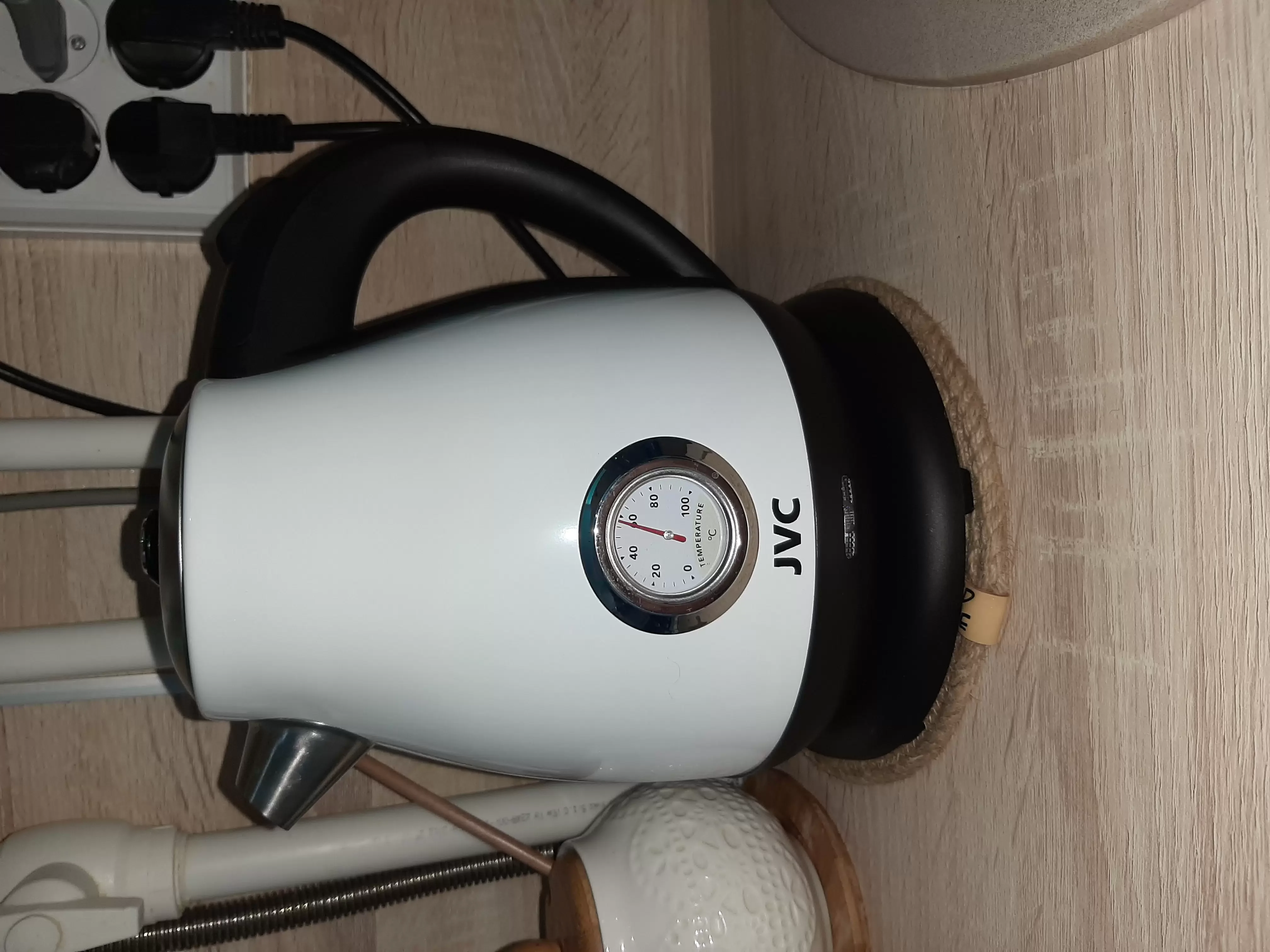 Эл,чайник JVC JK-KE1717 white 1,7 л,2200Вт  (металл)