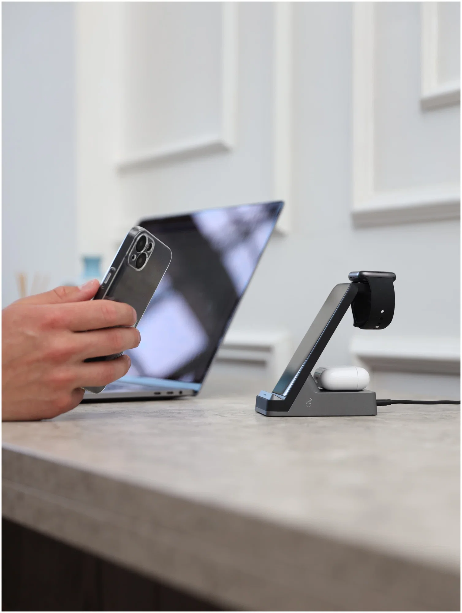 Зарядное устройство Rocket для iPhone 3-в-1 Stand док-станция для телефона, часов и наушников
