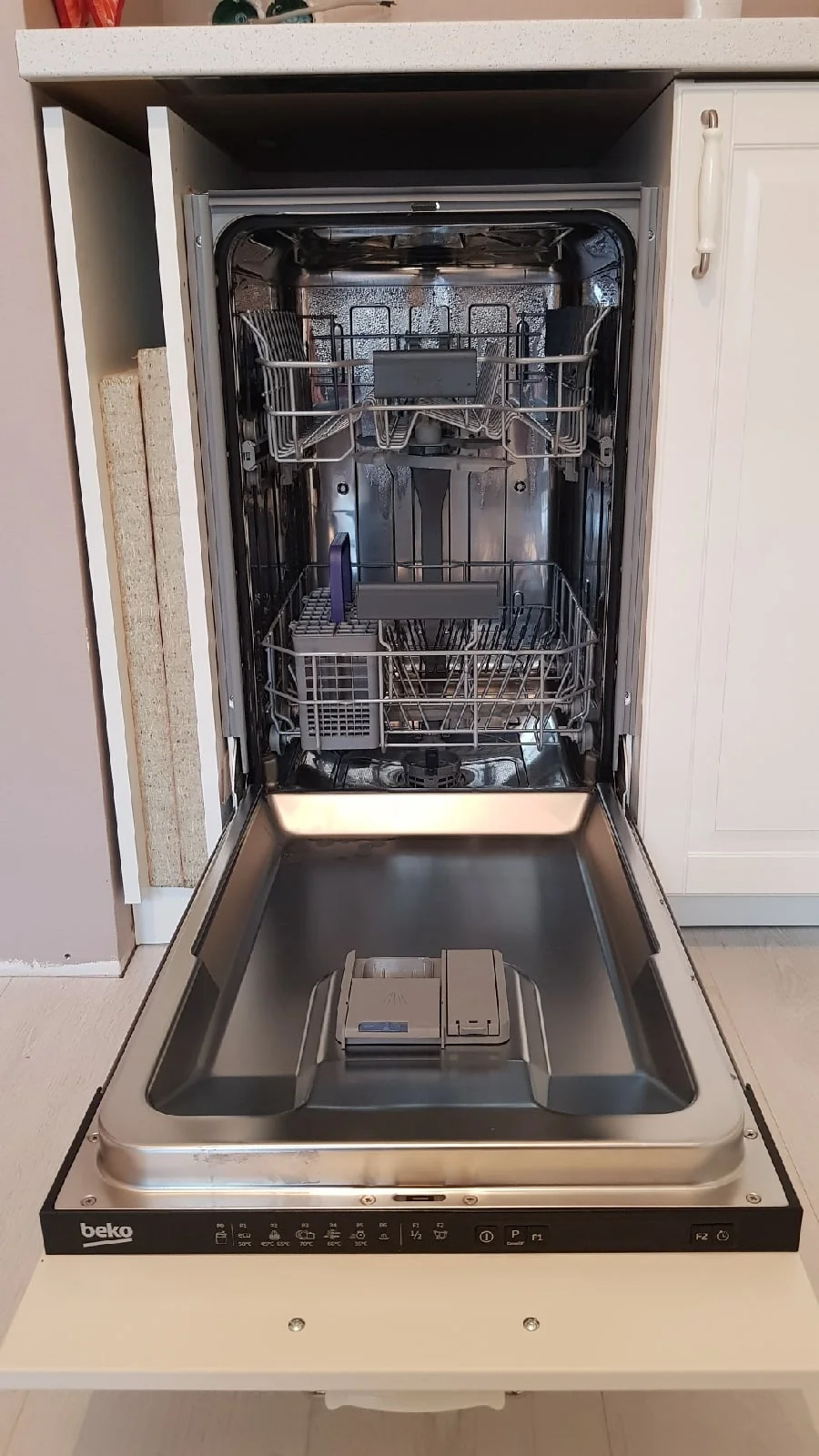 Встраиваемая посудомоечная машина Beko DIS26012