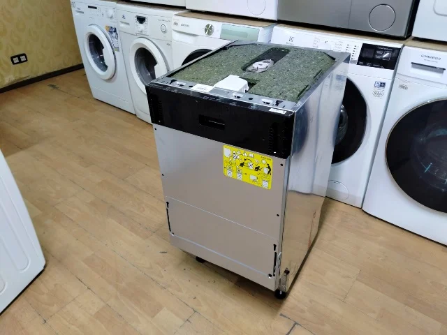 Встраиваемая посудомоечная машина Electrolux EEA23200L