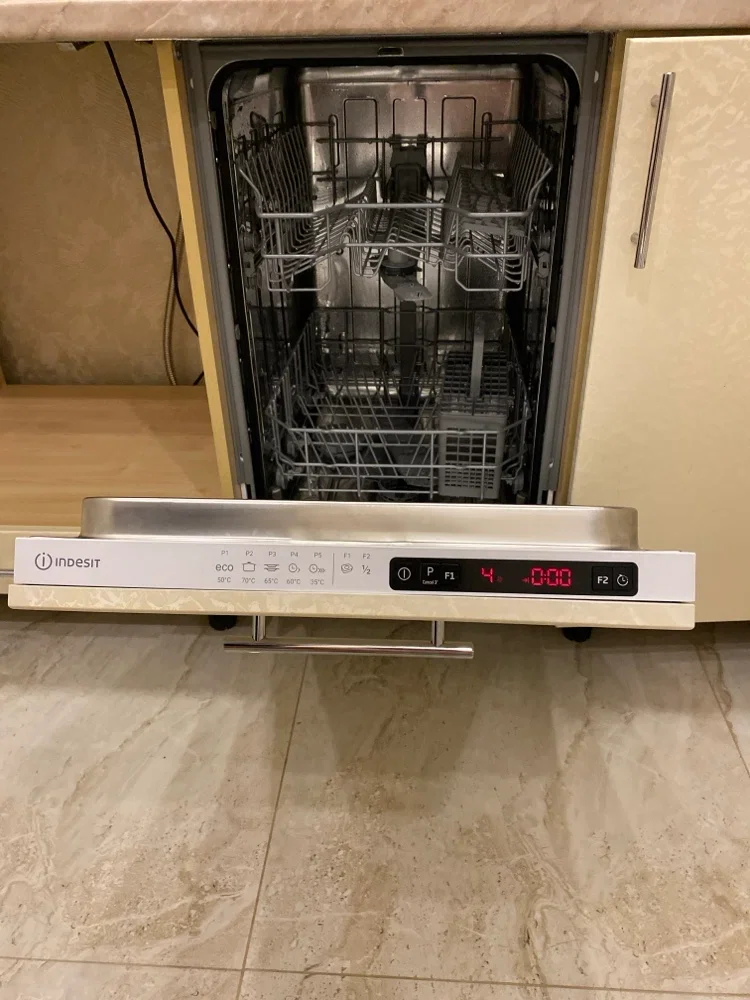 Встраиваемая посудомоечная машина Indesit DIS 1C59