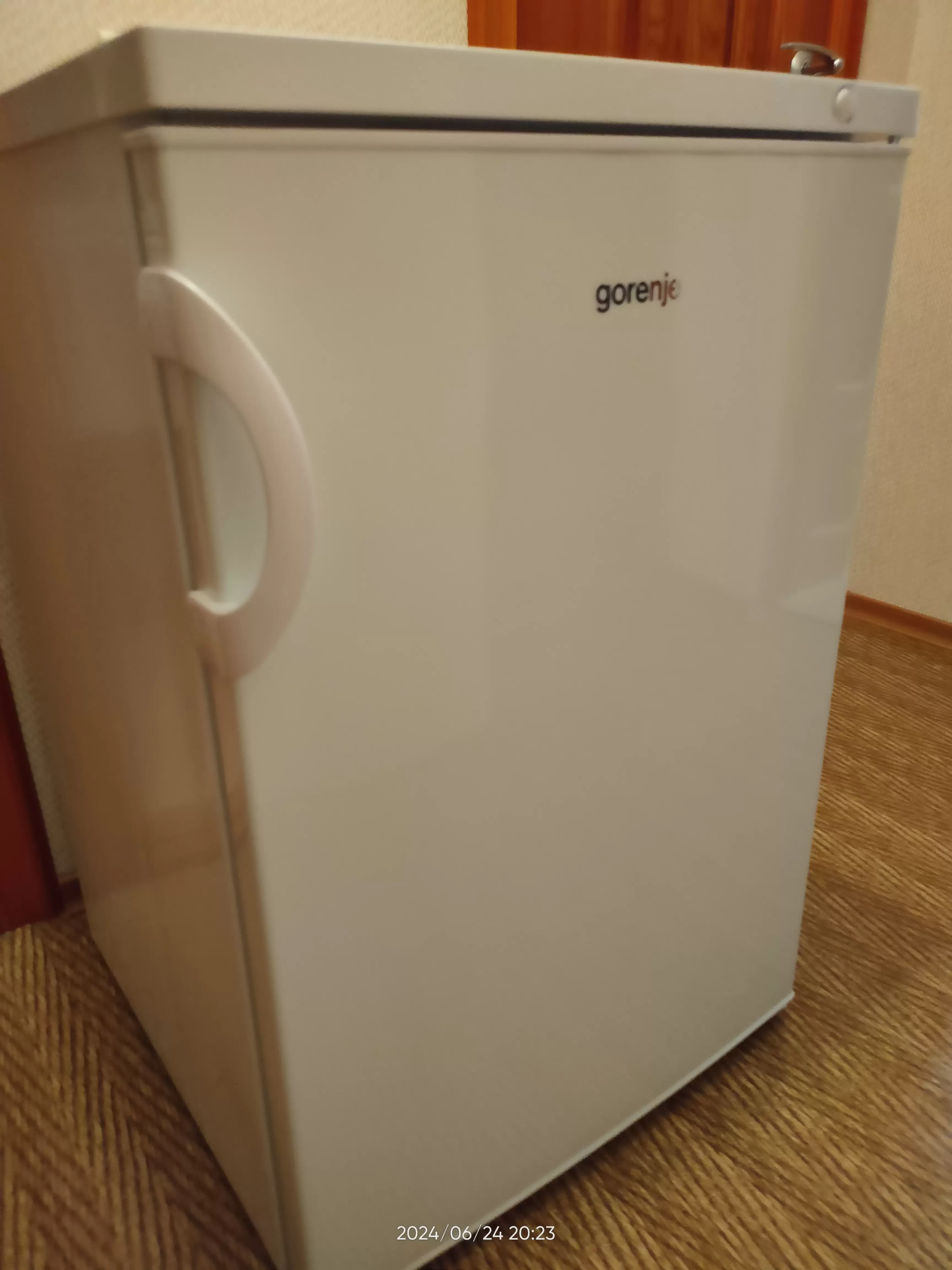 Морозильная камера Gorenje F492PW, белый, 91л, 3 ящика