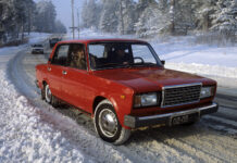 19961d32-0b89-4e06-b06a-1bb7c8a71350-674ef247