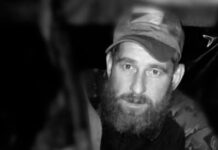 Герой спецоперации: в Волгоградской области проводили в последний путь командира взвода Устьянцева 75e5a375-5542-4320-bded-dc88a708502e-676d9b60