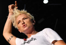 Концерт Арбениной в Омске вызвал общественный резонанс c2fc5d9c-23b9-445c-8076-a1de7b66a704-674f0fdc