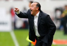 РФС ведет активные переговоры с УЕФА и ФИФА о возвращении российского футбола f122518e-1bd1-4c0b-ad6a-34923d389f4e-674e19c0