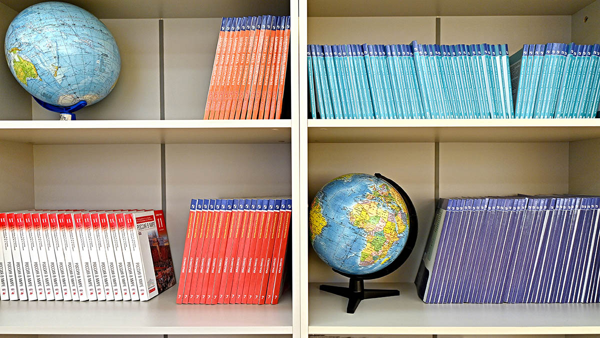 Учебник по ОБЖ с обвинением девушек в изнасилованиях одобрили в Ростовской области