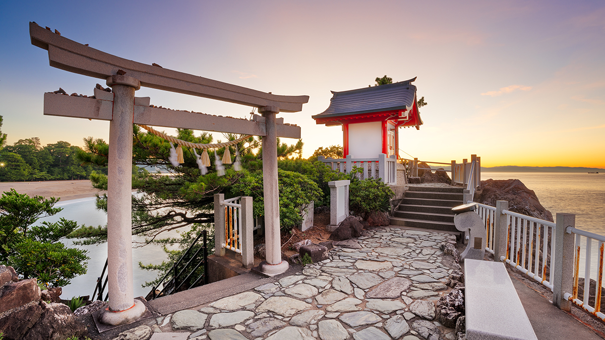 Китаец попал в японскую тюрьму из-за оскорбительной надписи на стене храма