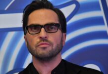 Александр Ревва в окружении поклонниц: забавный случай на вечеринке МУЗ ТВ 3a8b534e-e1ec-4c13-827e-4570aba433e1-67c432dc