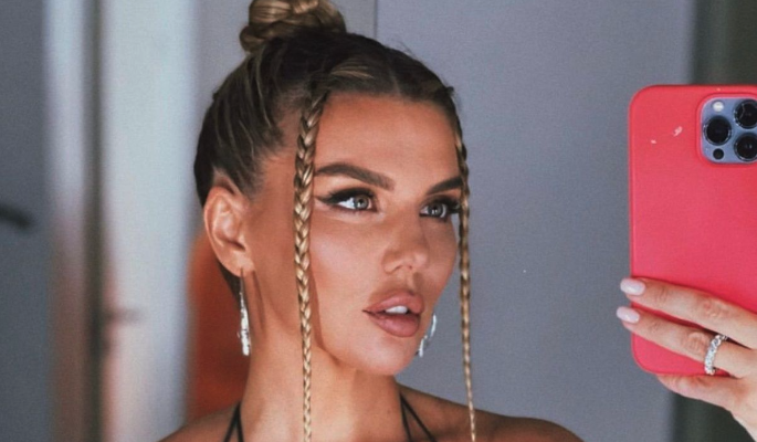 Седокова прервала молчание и вышла на связь спустя неделю после смерти бывшего мужа