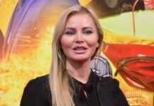 Дана Борисова поделилась историей своей жизни: путь к осознанному материнству 767b9583-f006-4042-b674-b94ca3221b73-67c36bc4