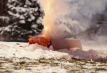 В Приморье задержали женщину за инцидент с фейерверком в банке 85460124-2733-4be8-aa42-05ebe4fdfd06-67bd42ef