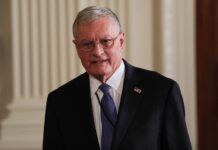 Кремль прокомментировал вероятный визит советника Трампа в российскую столицу 8af16547-77be-4529-abca-e73abf4c7740-67bcc5de