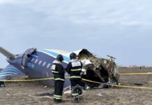 Большинство пассажиров спаслись при аварийной посадке самолета Azerbaijan Airlines 9cf6e42f-ff93-4f10-a022-b8f05541915d-67bf231f