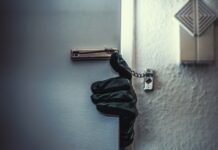 Москва усиливает защиту прав собственников жилья: СК берет ситуацию под контроль d9ea6960-4753-44fa-8544-2655ef7b5279-67be8fb1