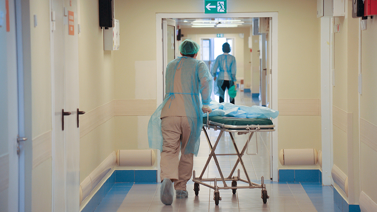 Как работают больницы в новогодние праздники в Москве