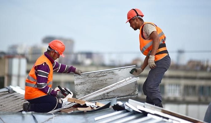 В Москве проведут капитальный ремонт более 700 крыш жилых домов в 2024 году