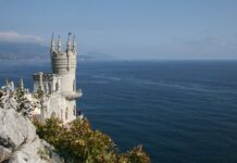 Драматическое возвращение крымчан из украинского плена 313f8418-5cd1-47ae-8524-c3af4551c49b-67d7ded5