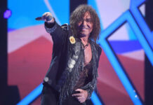 Легендарный Валерий Леонтьев покорил Дубай своим ярким выступлением 3f17fec8-d206-447c-b560-12e88de5392a-67c9c457