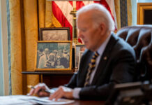 Президент США проявил милосердие к родным в завершающий период правления 41bfe1b3-cf55-4434-9238-711ce89e25e9-67e1c931