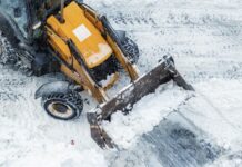 Необычная погоня за трактористом завершилась успешным задержанием в Подмосковье Screenshot