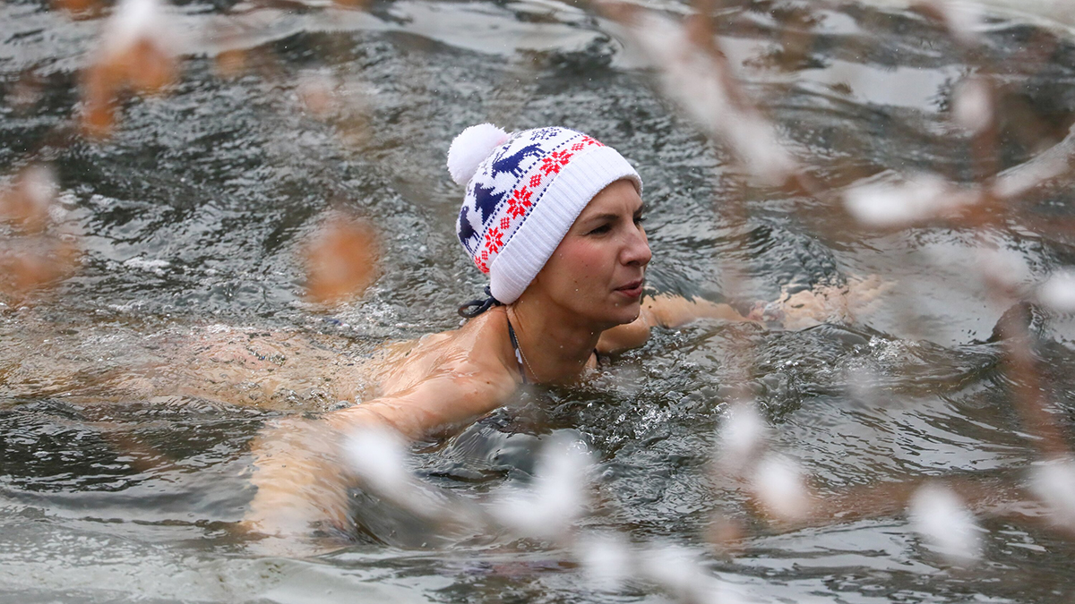 Хирург Григорьян рассказал, как правильно закаляться