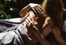 Раскрываем секреты гармоничной интимной жизни для пар 898ce0b8-dff4-498e-b8ce-8b6a86b7e25f-67e0ff81