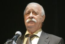 Якубович рассказал забавную историю о том, как лишился своих знаменитых усов 9b3baffb-6ac8-460f-b230-fad73942026b-67d427e7