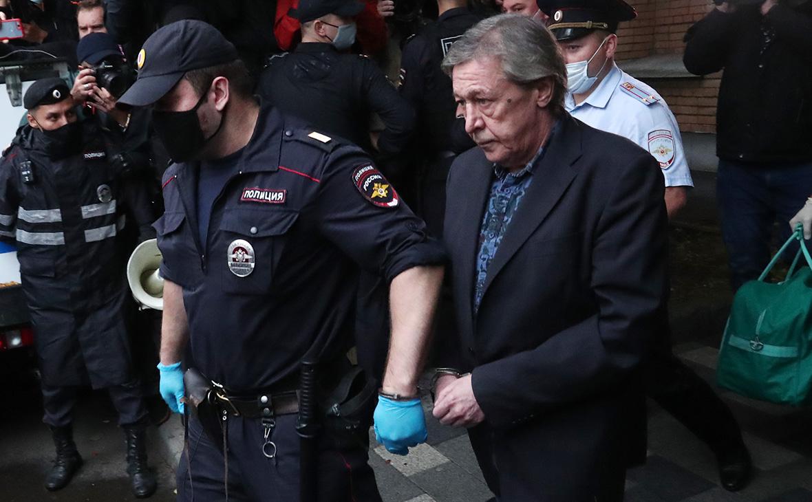 Михаил Ефремов в Пресненском суде, где был оглашен приговор по делу о ДТП со смертельным исходом, Москва, 2020 год (Андрей Любимов / РБК)