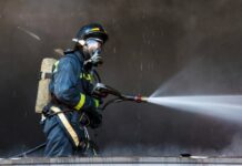 Оперативные действия пожарных спасли технику во Владивостоке b1bef868-27b5-46c9-8159-8ea0547f730d-67d54e15