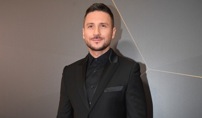 Старше на 20 лет: Лазарев всей стране признался в любви к известной артистке