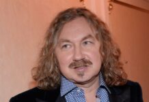 История любви: как родители Юлии Проскуряковой подарили счастье Игорю Николаеву decb4b87-a5c9-466a-8457-ef5644ef48f3-67c92783