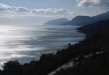 Масштабная экологическая операция развернулась в Крыму после морской катастрофы e060ff3c-48bd-4ae2-a921-1d54b5d799f7-67e4082a