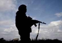 Российский штурмовик после схватки на ножах неделю отбивал атаки ВСУ e35282de-4650-4e37-9e5d-27af6bbcbe67-67cc7c53