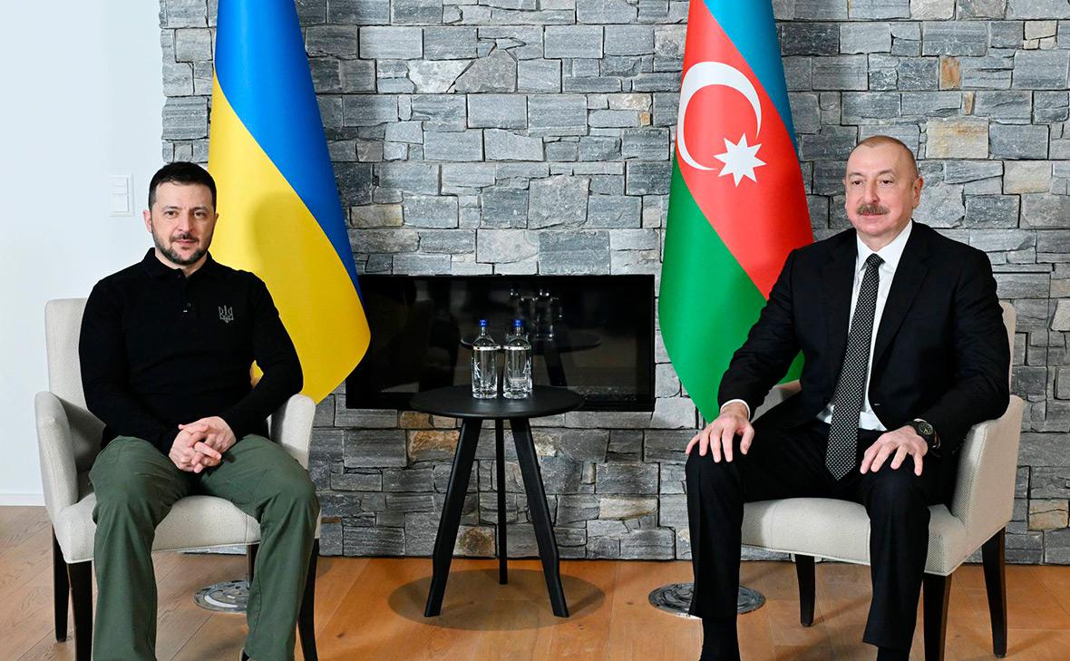 Владимир Зеленский (слева) и Ильхам Алиев (Официальный сайт Президента Азербайджанской Республики)
