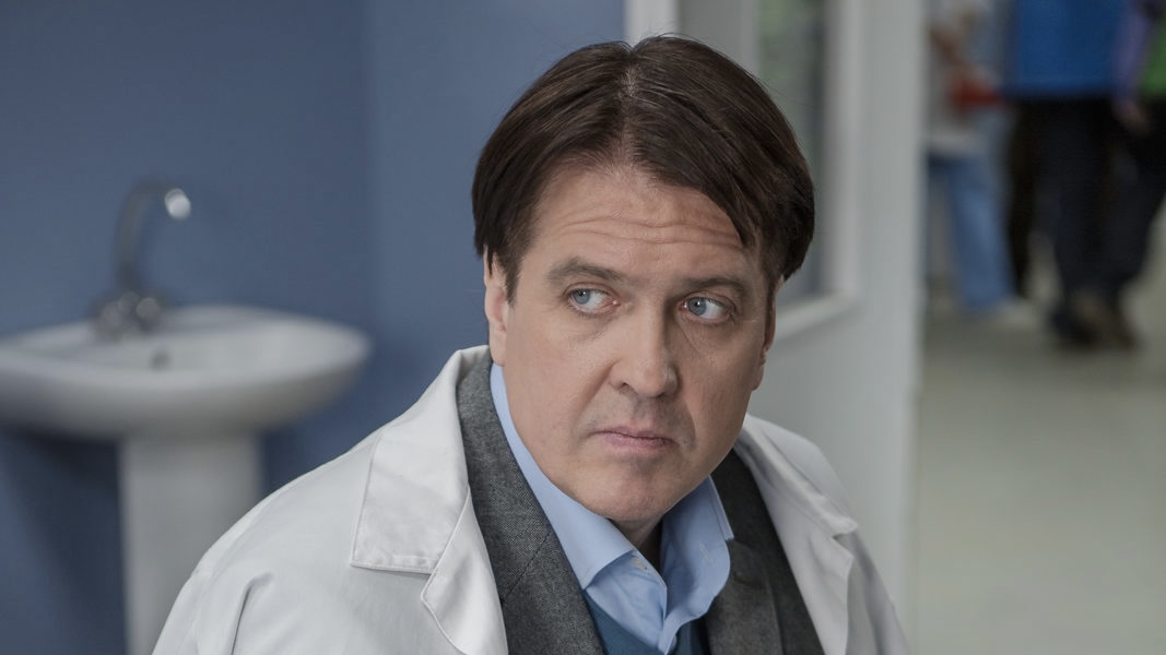 Актер сериала «Две жизни» Матросов был за рулем Porsche, попавшего в ДТП - Baza