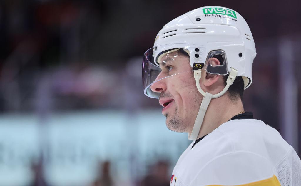 Евгений Малкин (Carmen Mandato / Getty Images)