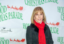 LeslieCharlesonAttends88thAnnualHollywoodChristmasParadeFeaturingMarine