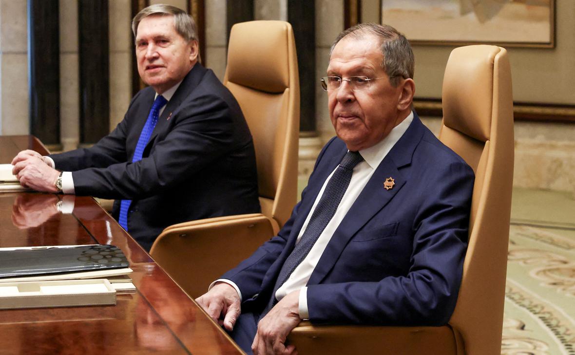 Сергей Лавров и Юрий Ушаков (Evelyn Hockstein / Reuters)