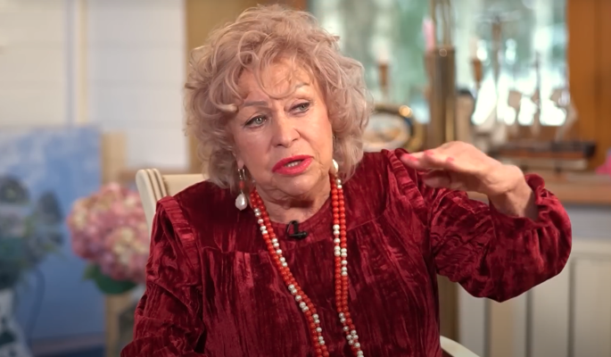 Стало известно о госпитализации 76-летней Поргиной из-за проблем с легкими