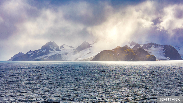 Ученые обнаружили выбросы газа высотой в 700 метров в Антарктиде