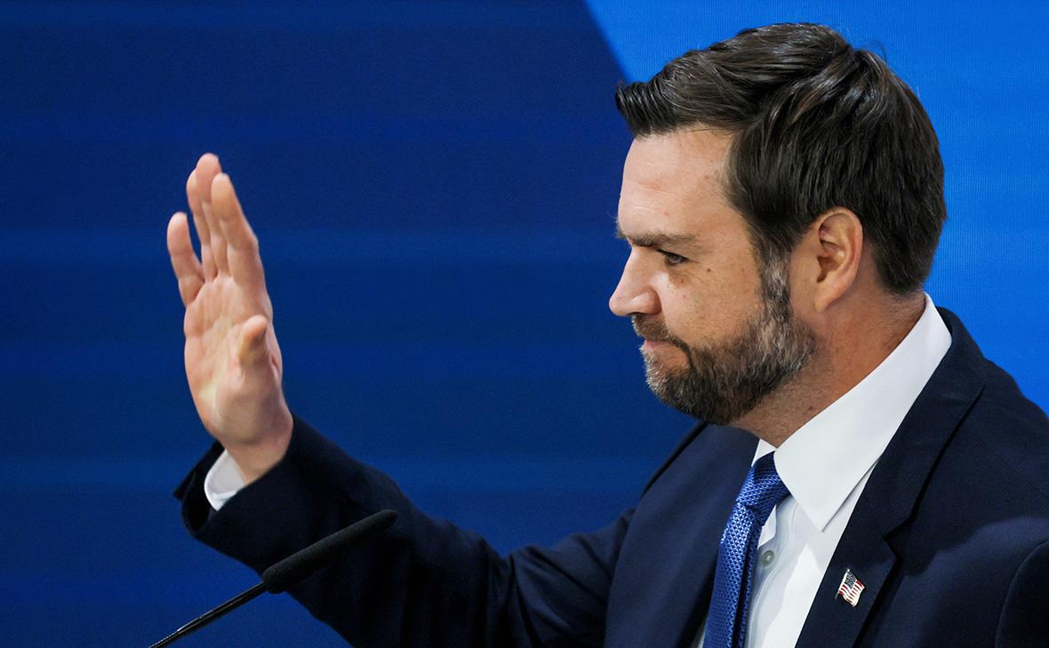 Джей Ди Вэнс (Leah Millis / Reuters)