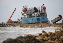 Герой капитан спас экипаж в шторм на Черном море 957c4b10-5d94-4682-bcba-4b913e7ce432-67f6b709